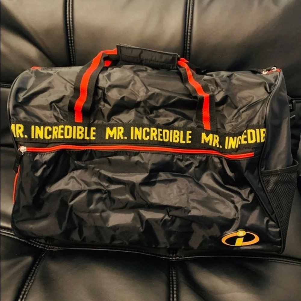 🍍sold🍍Disney Mr Incredible travel gym bag rare nwt